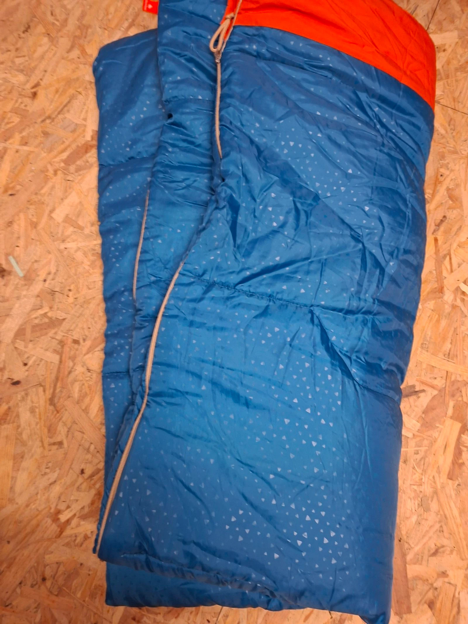 Sac de couchage décathlon queschua etat neuf grande taille 190 cm et froid